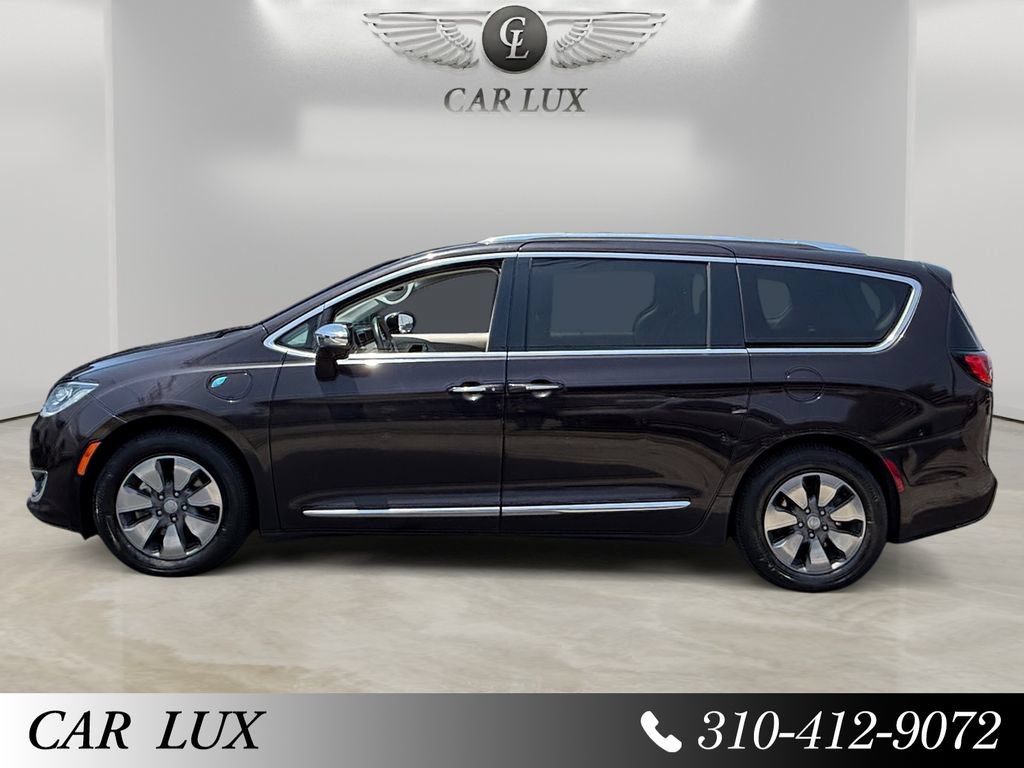 Used 2018 Chrysler Pacifica Limited w/ Advanced Safetytec Group FWD image 2