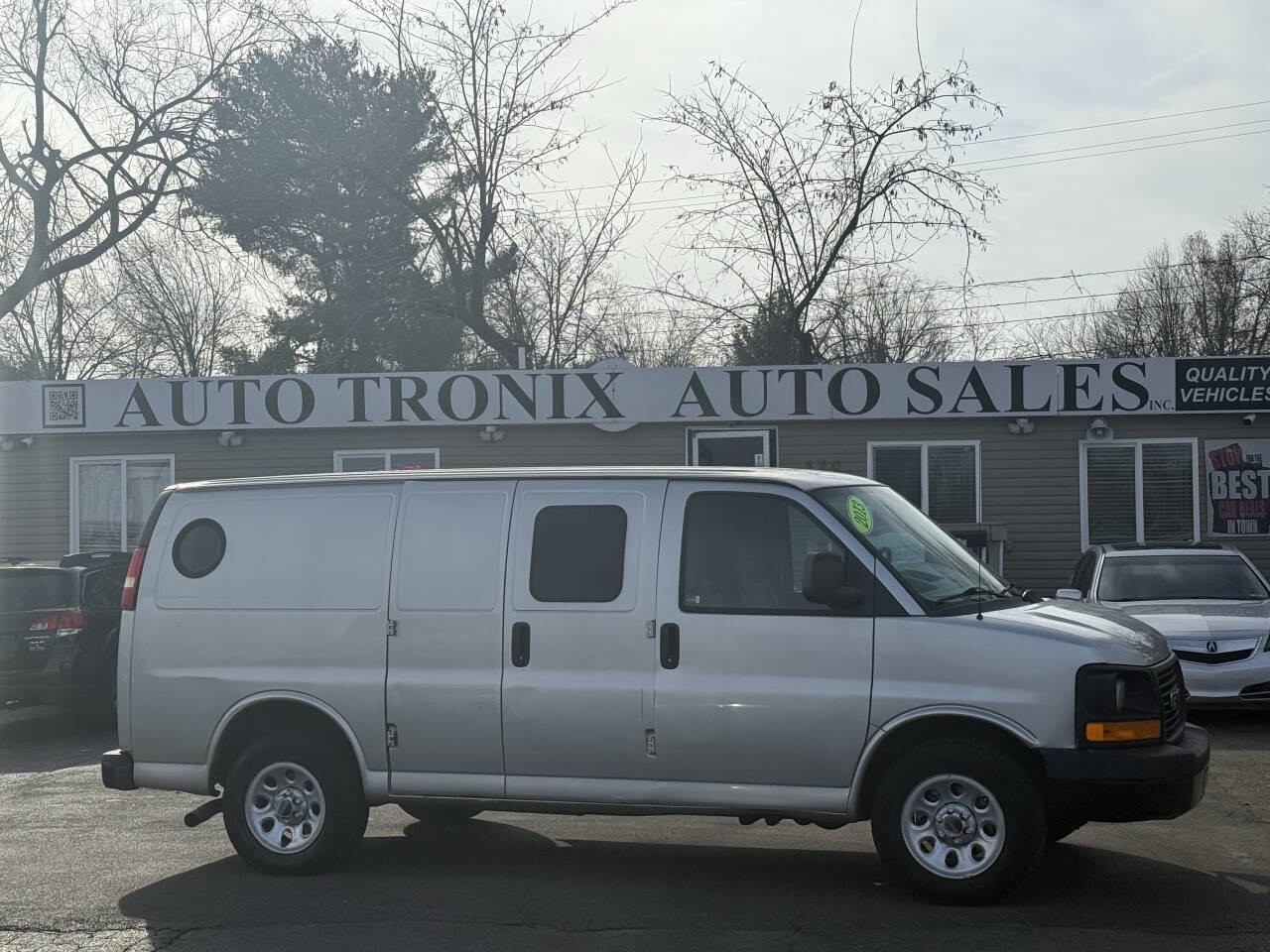 Used 2013 GMC Savana 1500 image 1