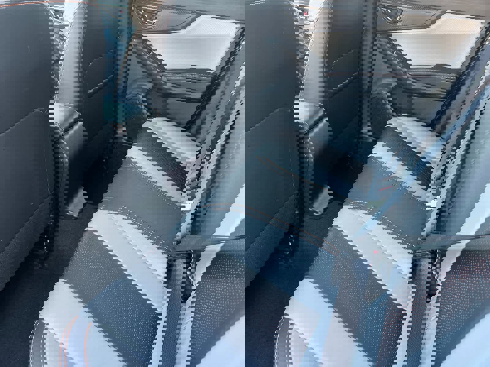 Used 2022 Subaru Crosstrek 2.5i Limited w/ Moonroof Package 2 image 4