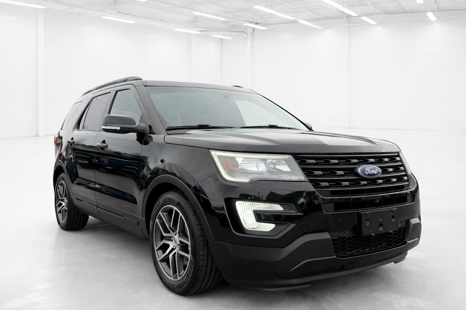 Used 2017 Ford Explorer Sport w/ Equipment Group 401A image 4