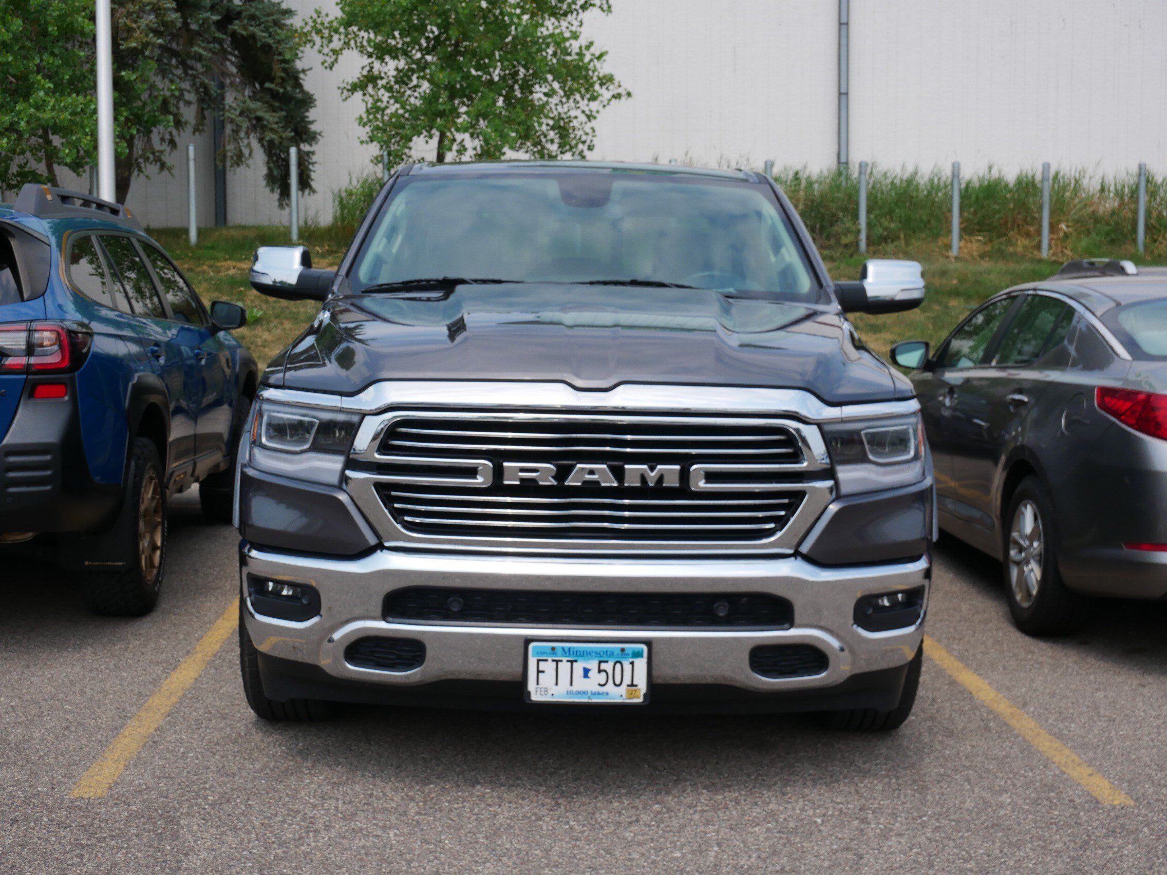 Used 2019 RAM 1500 Laramie RWD image 2