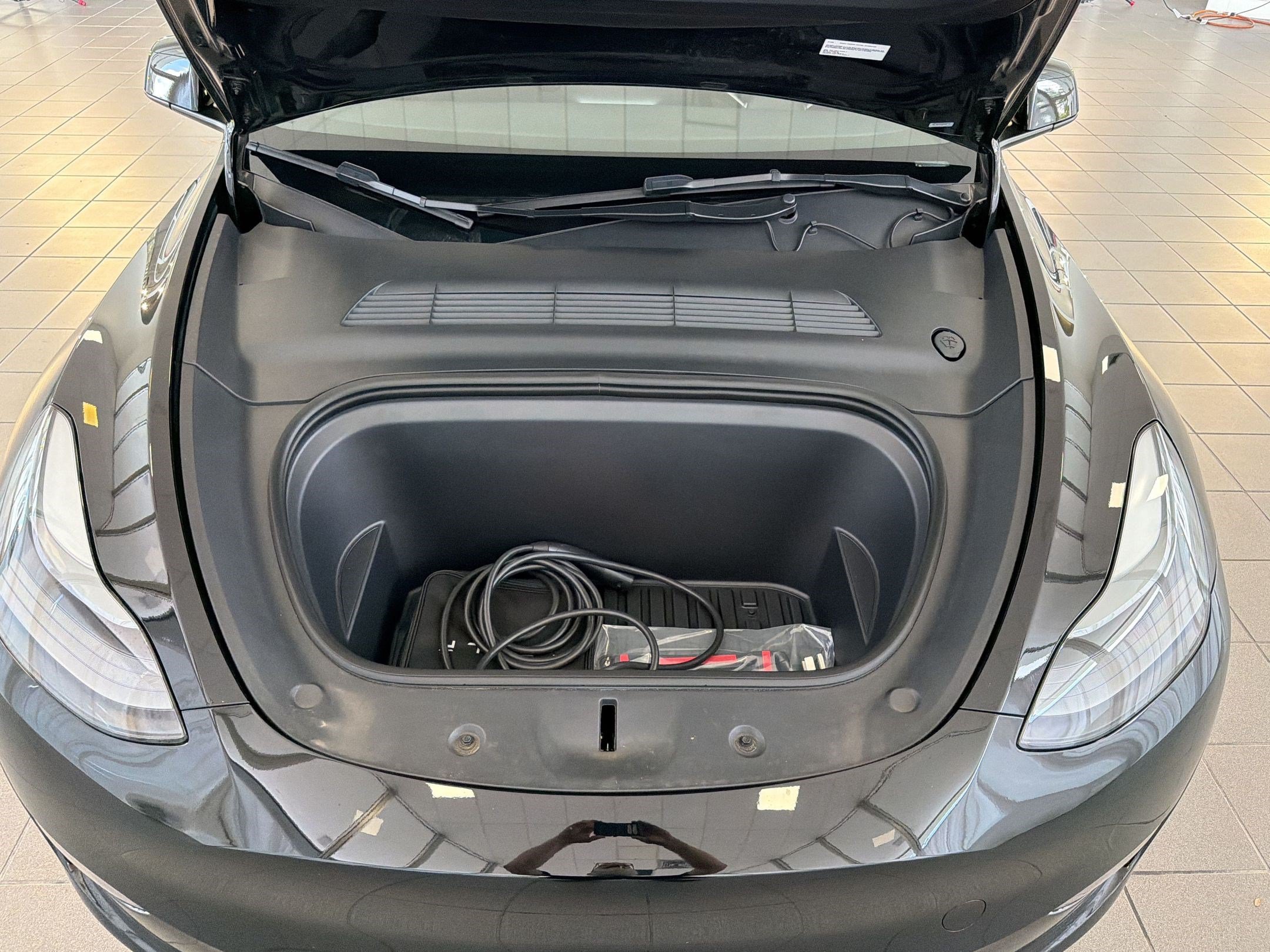 Used 2023 Tesla Model Y 2WD image 34