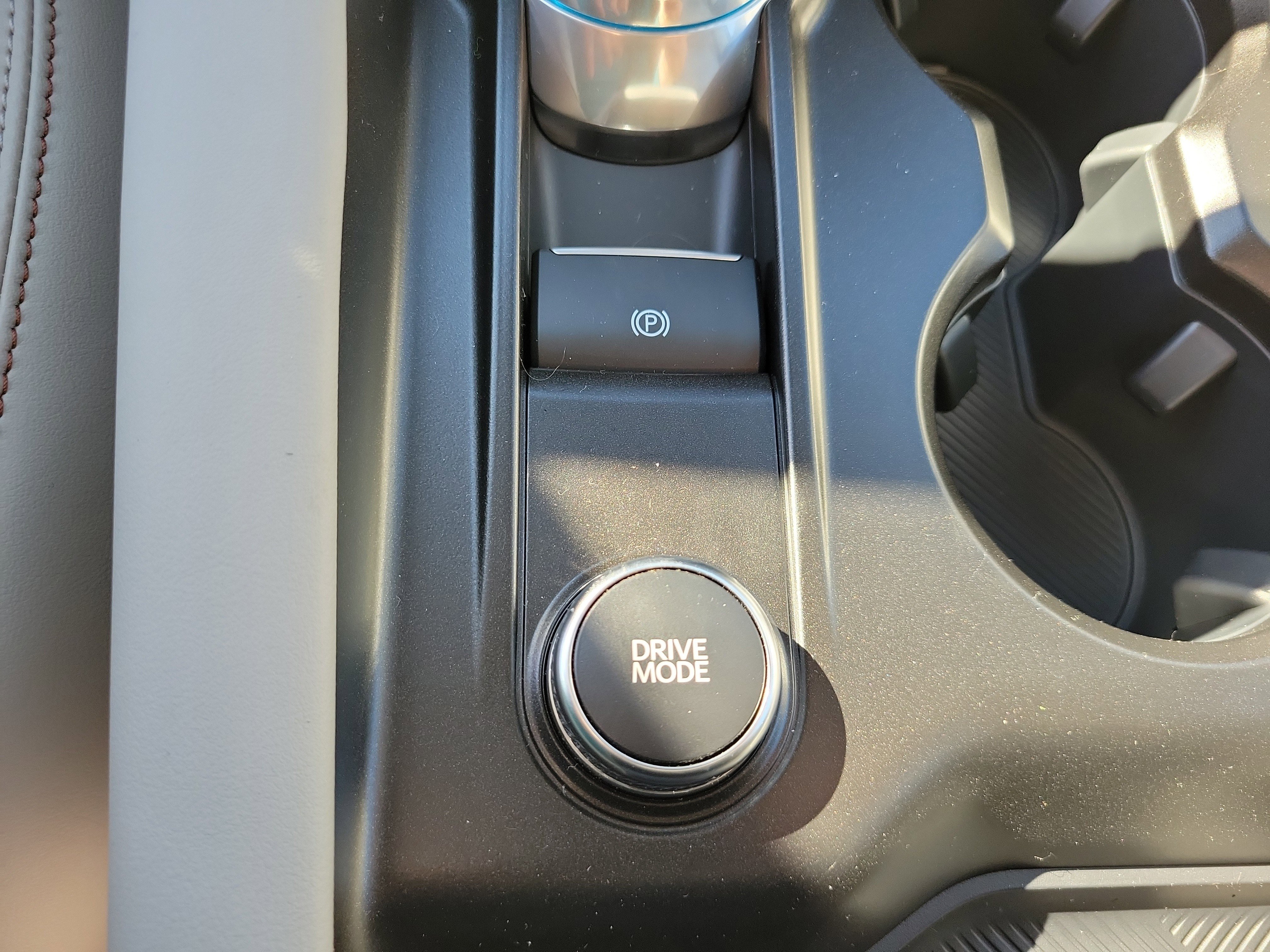 New 2026 Ford Explorer Active w/ Active Comfort Package image 26