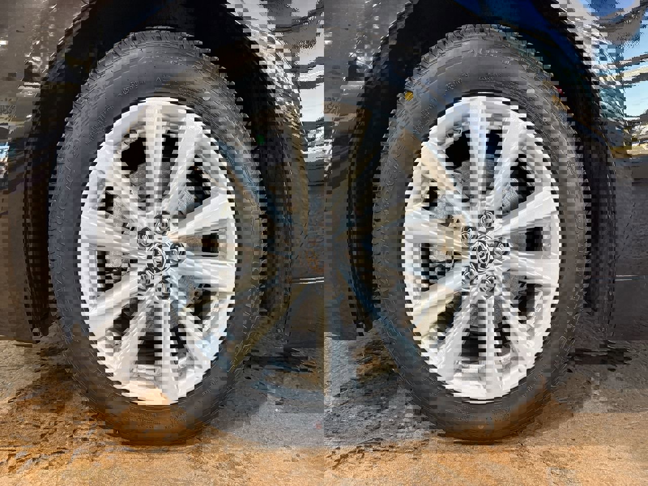 Certified 2023 Toyota Corolla SE image 10