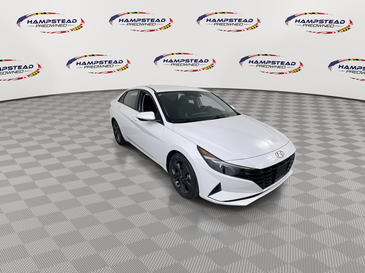 Used 2023 Hyundai Elantra SEL w/ Convenience Package image 2