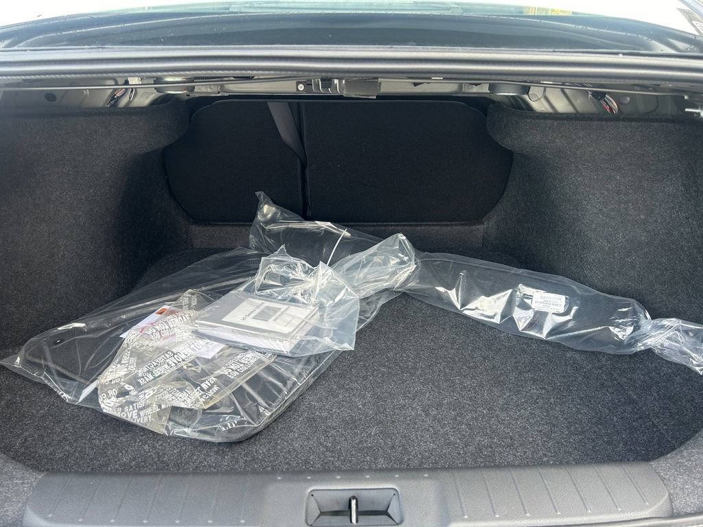 Certified 2025 Nissan Sentra SR w/ SR Premium Package image 11