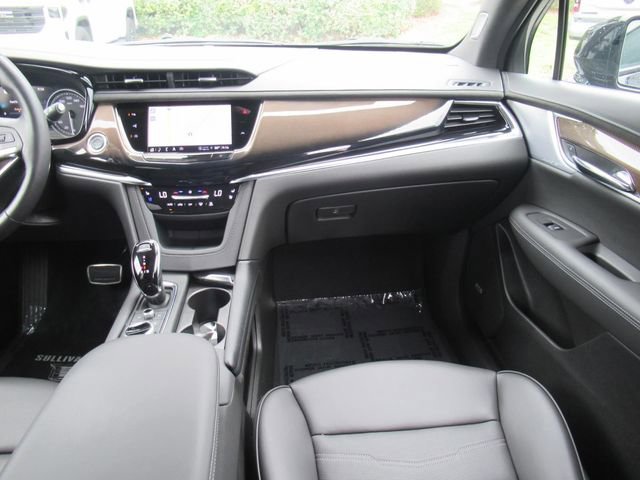 Certified 2025 Cadillac XT6 Sport w/ Platinum Package AWD/4WD image 15