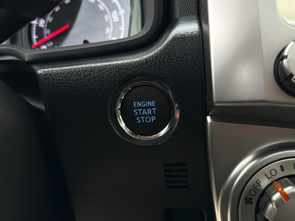 Used 2022 Toyota 4Runner SR5 Premium w/ Moonroof Package AWD/4WD image 34
