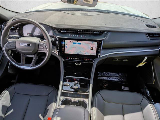 New 2026 Jeep Grand Cherokee L Limited w/ Limited Altitude Package AWD/4WD image 10