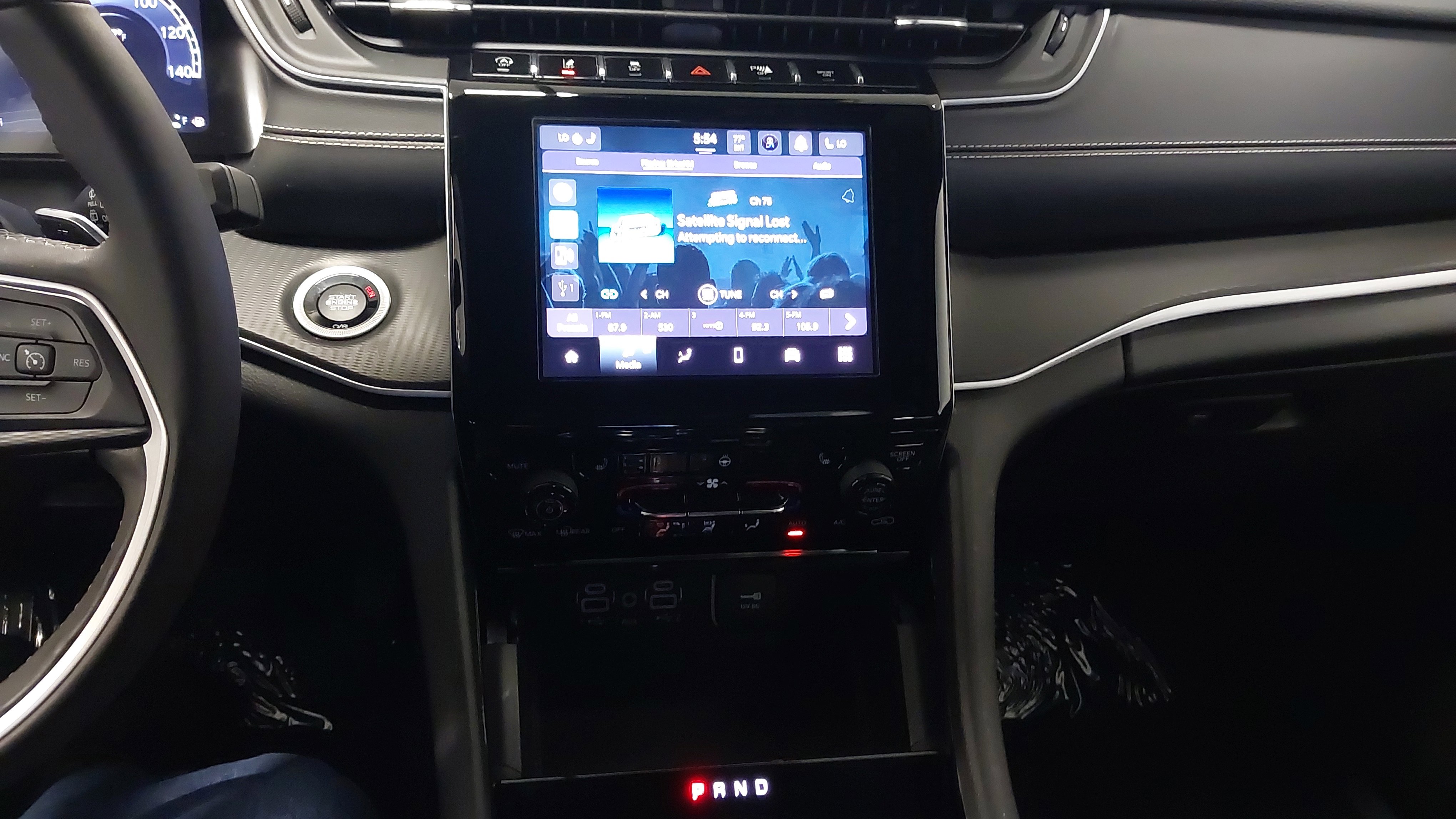 Used 2023 Jeep Grand Cherokee Altitude AWD/4WD image 20