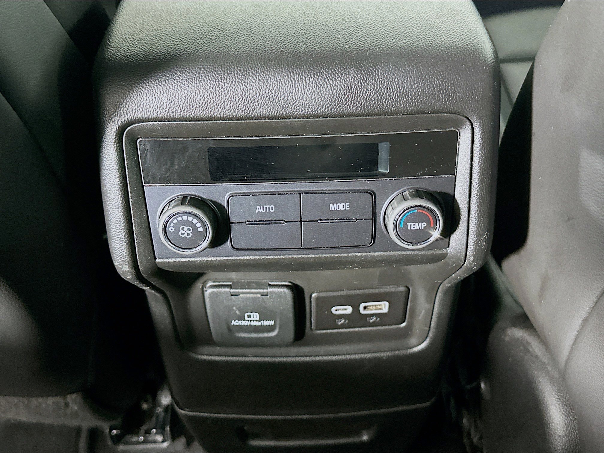 Used 2023 GMC Acadia SLT image 28