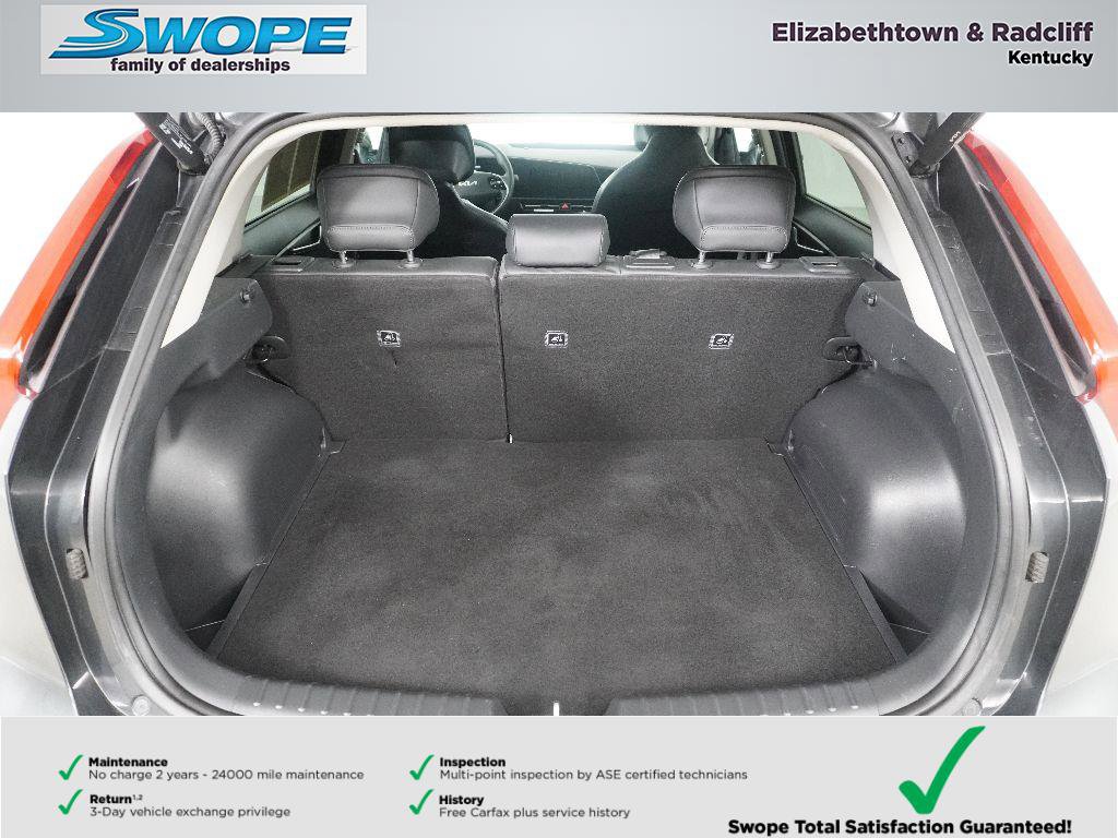 Used 2023 Kia Niro SX Touring image 23