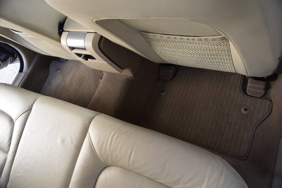 Used 2011 Volvo XC70 3.2 w/ Premium Pkg image 49