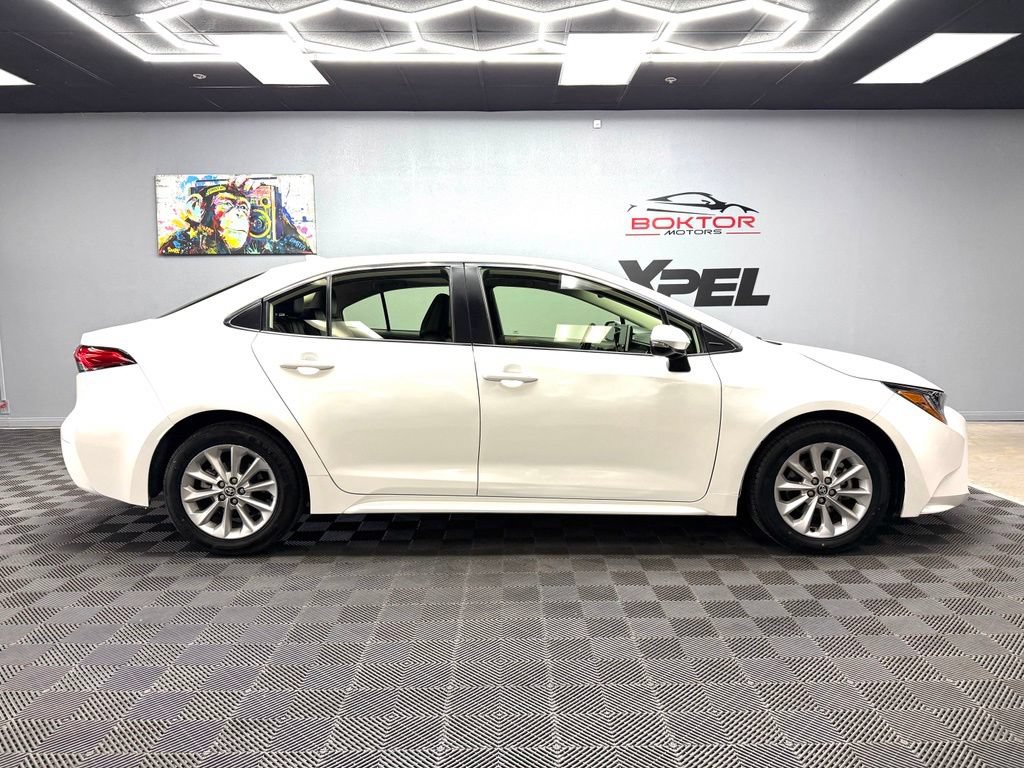 Used 2020 Toyota Corolla XLE w/ Carpet Mat Package (TMS) FWD image 16