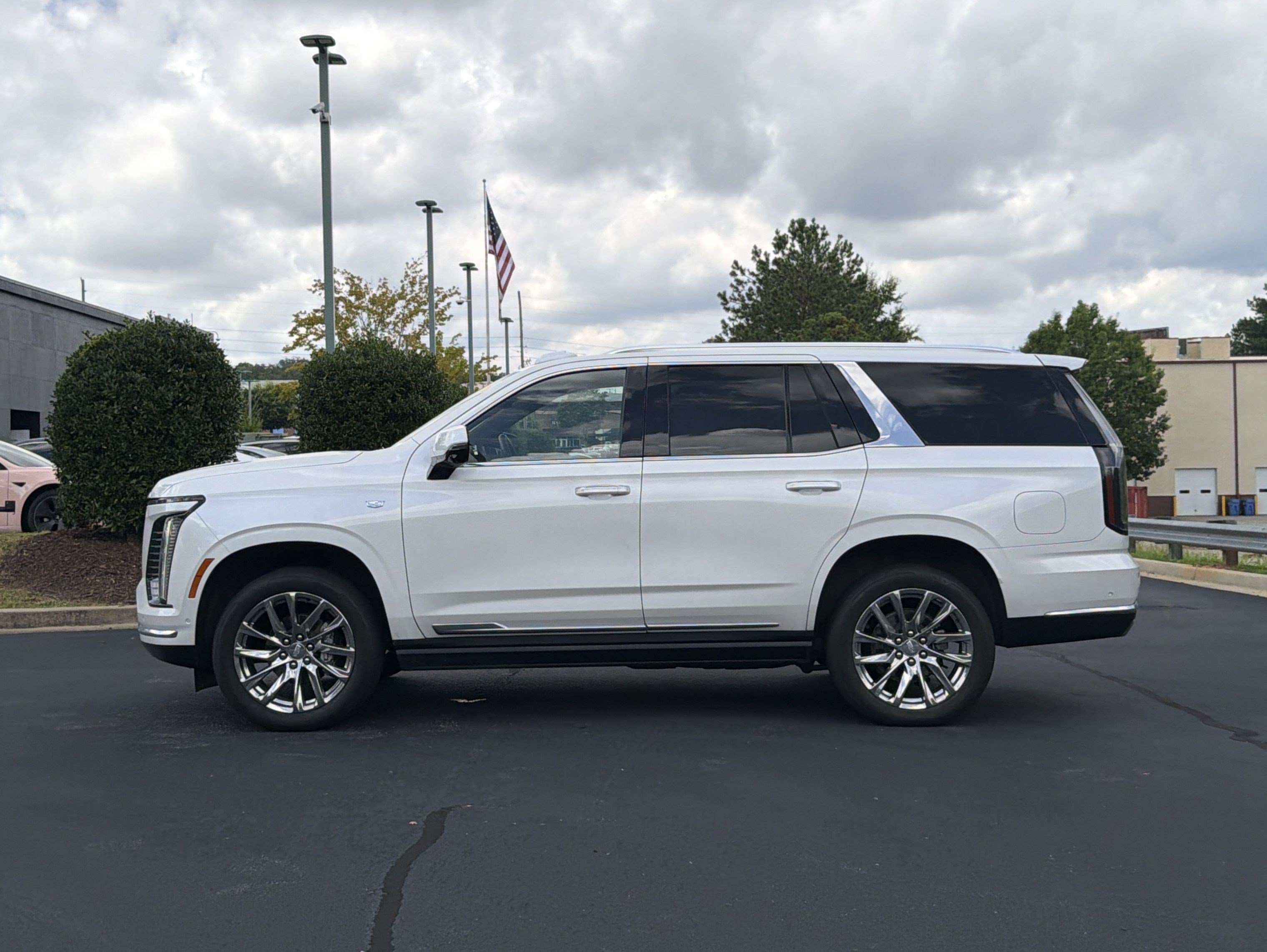 Used 2025 Cadillac Escalade Premium Luxury w/ Touring Package AWD/4WD image 13