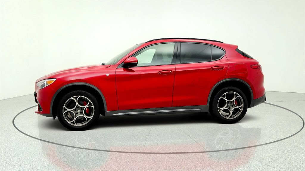 Used 2022 Alfa Romeo Stelvio Ti AWD/4WD image 8