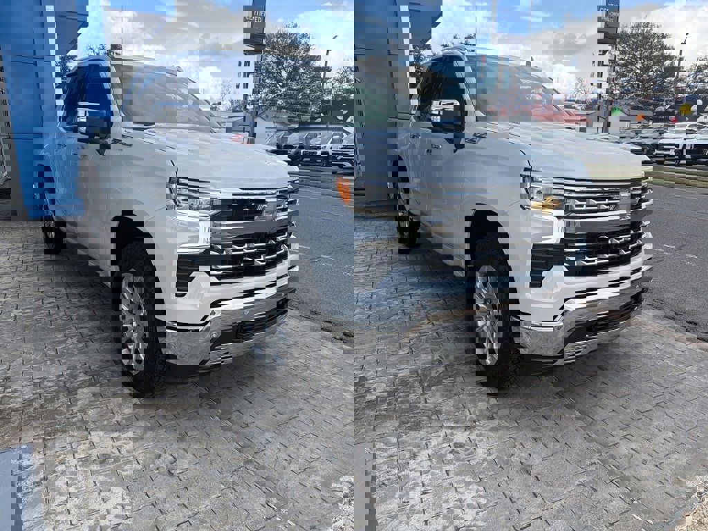 New 2026 Chevrolet Silverado 1500 LTZ w/ Z71 Off-Road Package image 3