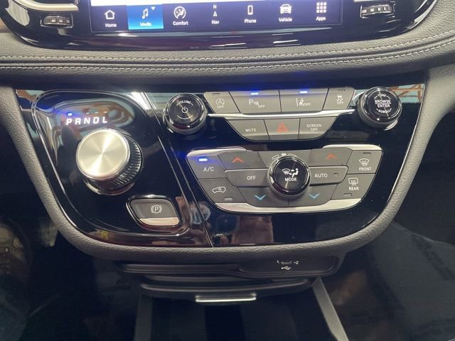 New 2026 Chrysler Pacifica Select image 23