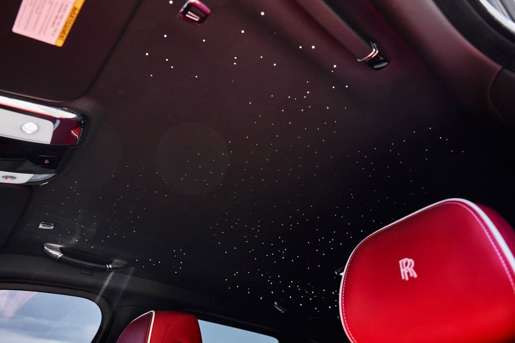 Used 2024 Rolls-Royce Cullinan Black Badge w/ Dark Exterior Package image 53