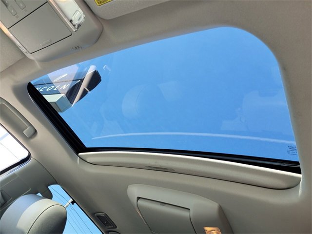 Used 2018 Toyota Sequoia Platinum image 20