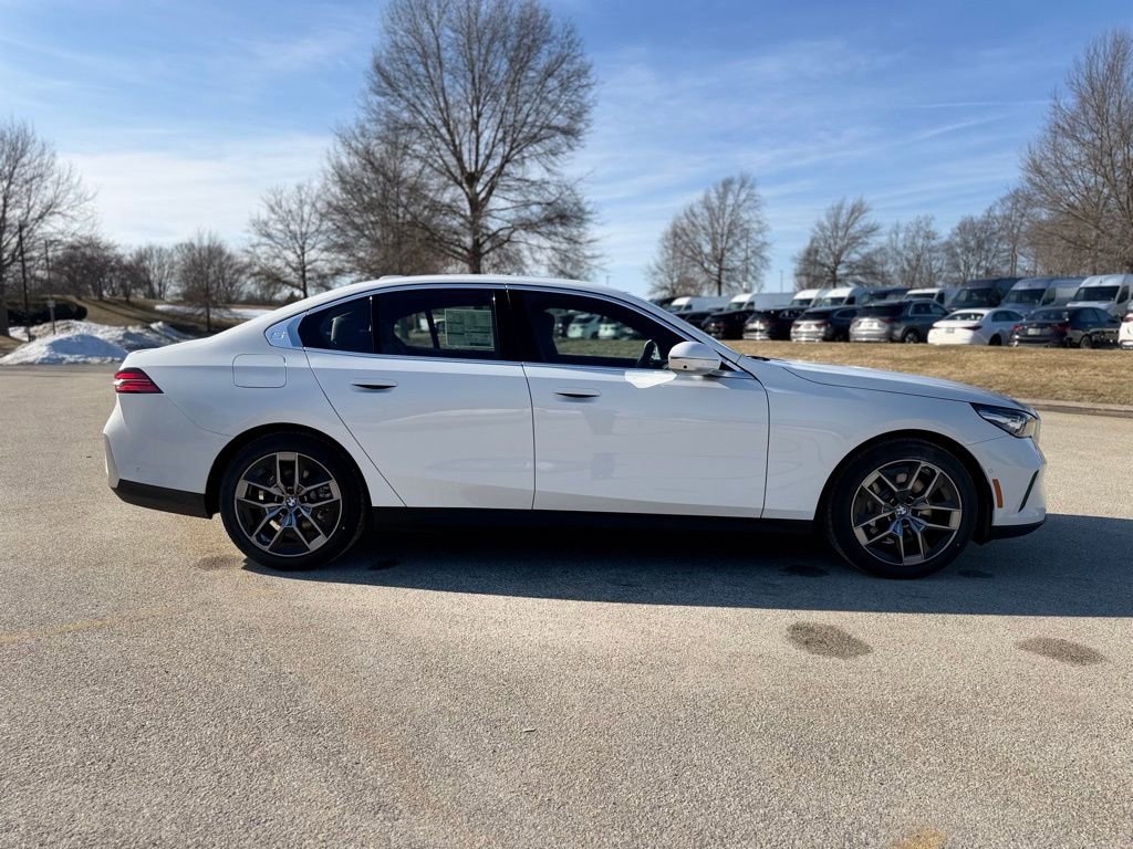New 2026 BMW 530i xDrive w/ Premium Package AWD/4WD image 7