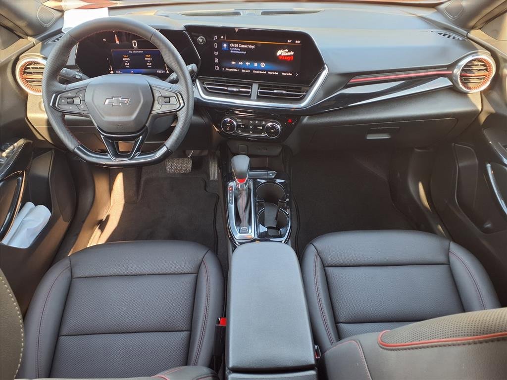 Used 2025 Chevrolet Trax RS w/ Driver Confidence Package image 10