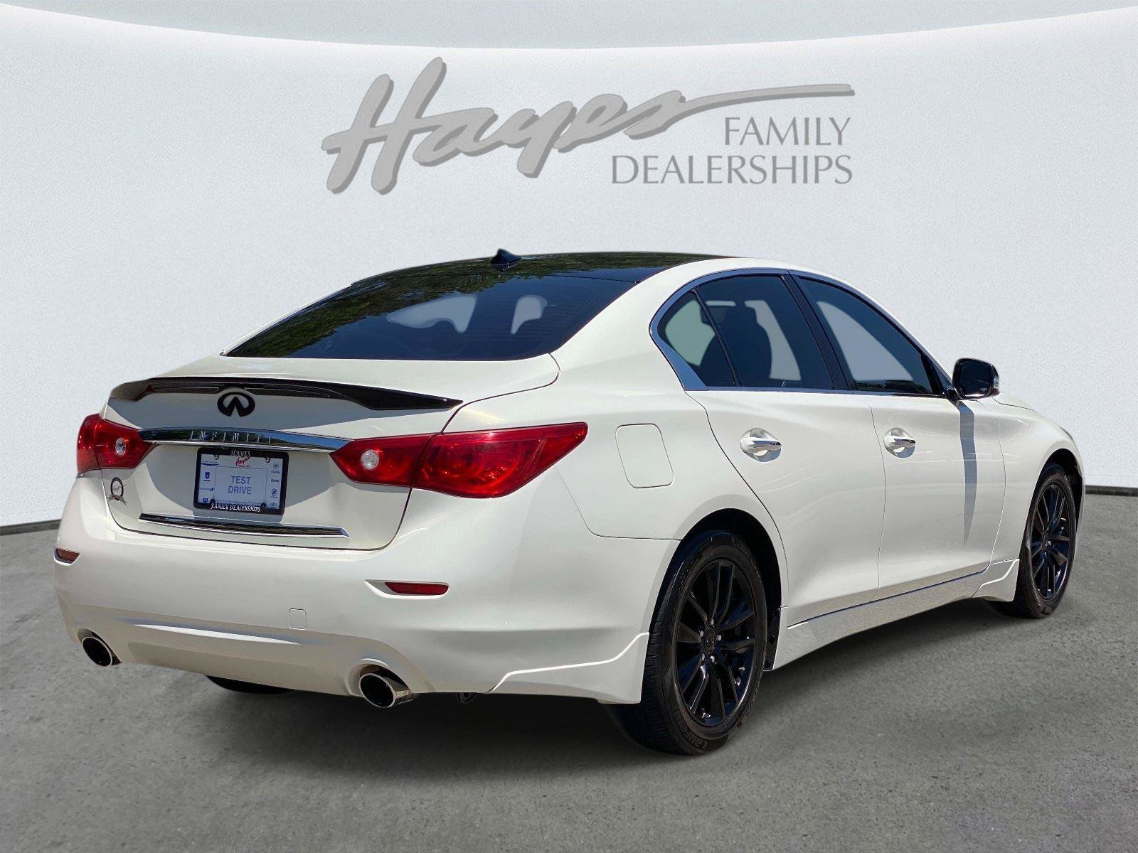 Used 2015 INFINITI Q50 Premium w/ All Weather Package RWD image 3