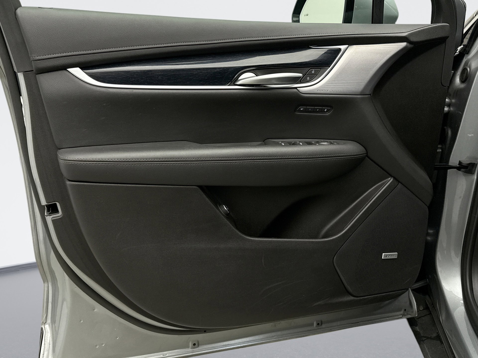 Used 2025 Cadillac XT5 Premium Luxury image 9