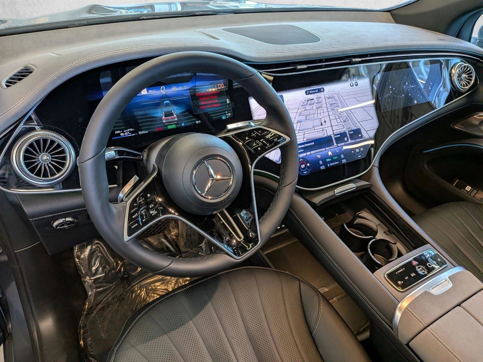 New 2026 Mercedes-Benz EQS 400 4MATIC SUV image 3