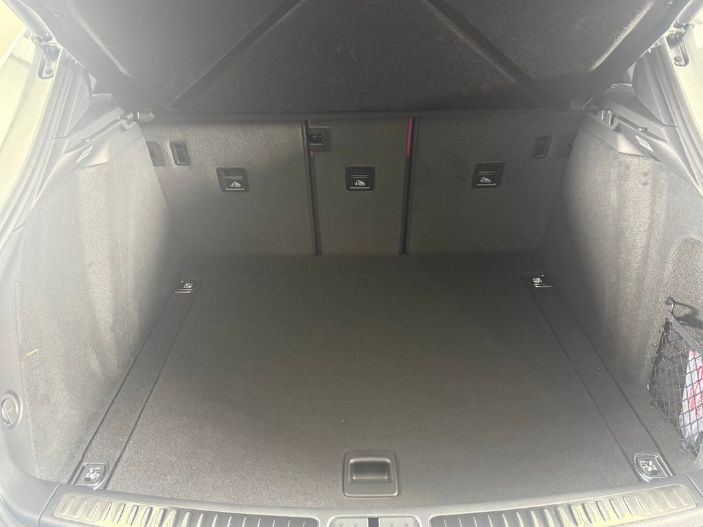 New 2026 Porsche Macan image 17