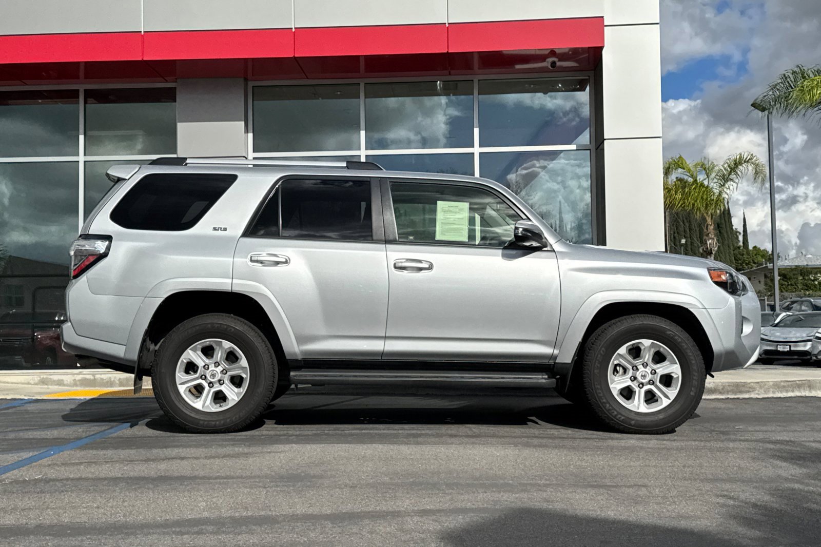 Certified 2019 Toyota 4Runner SR5 Premium image 4