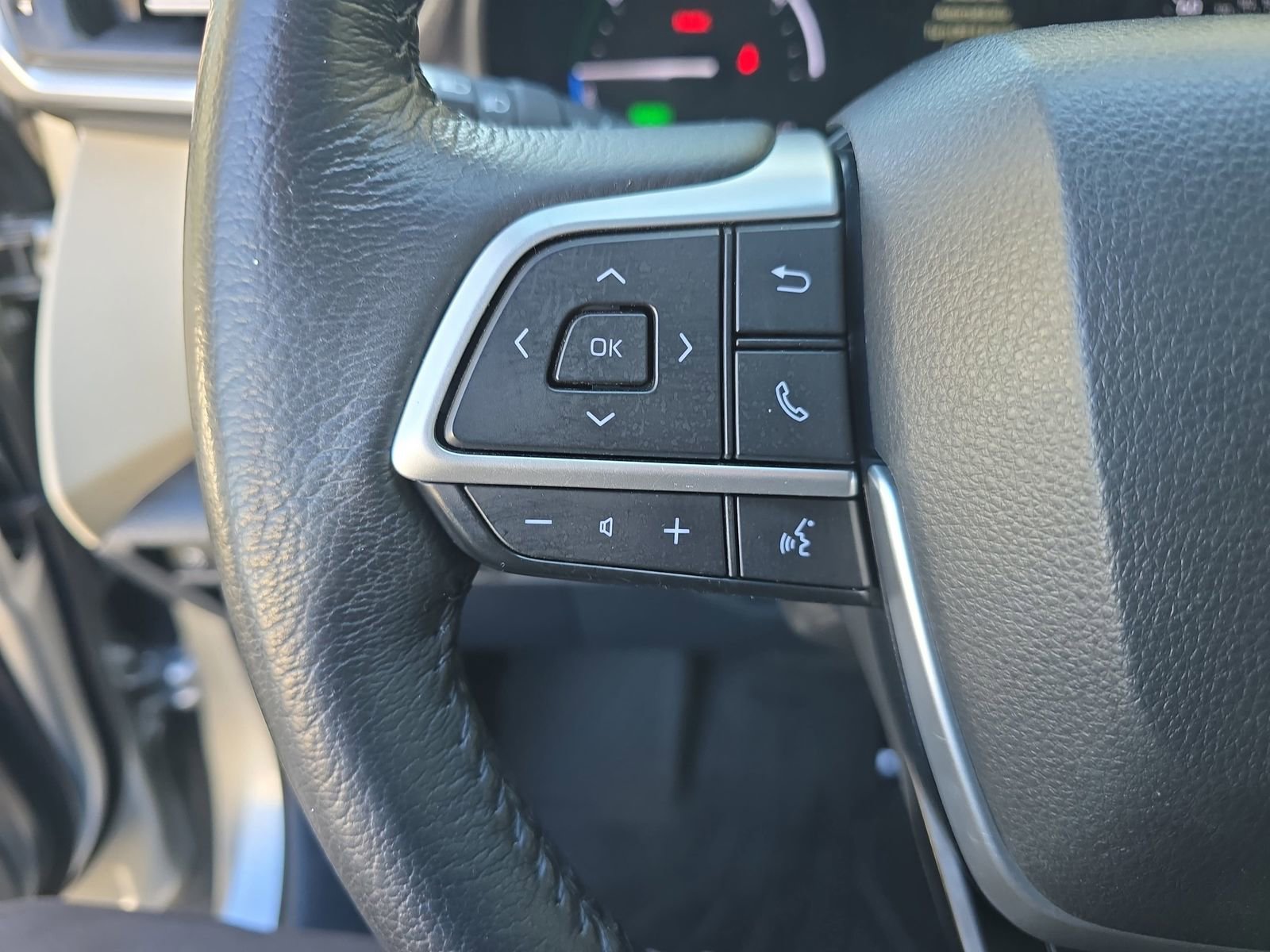 Used 2022 Toyota Sienna XLE image 23