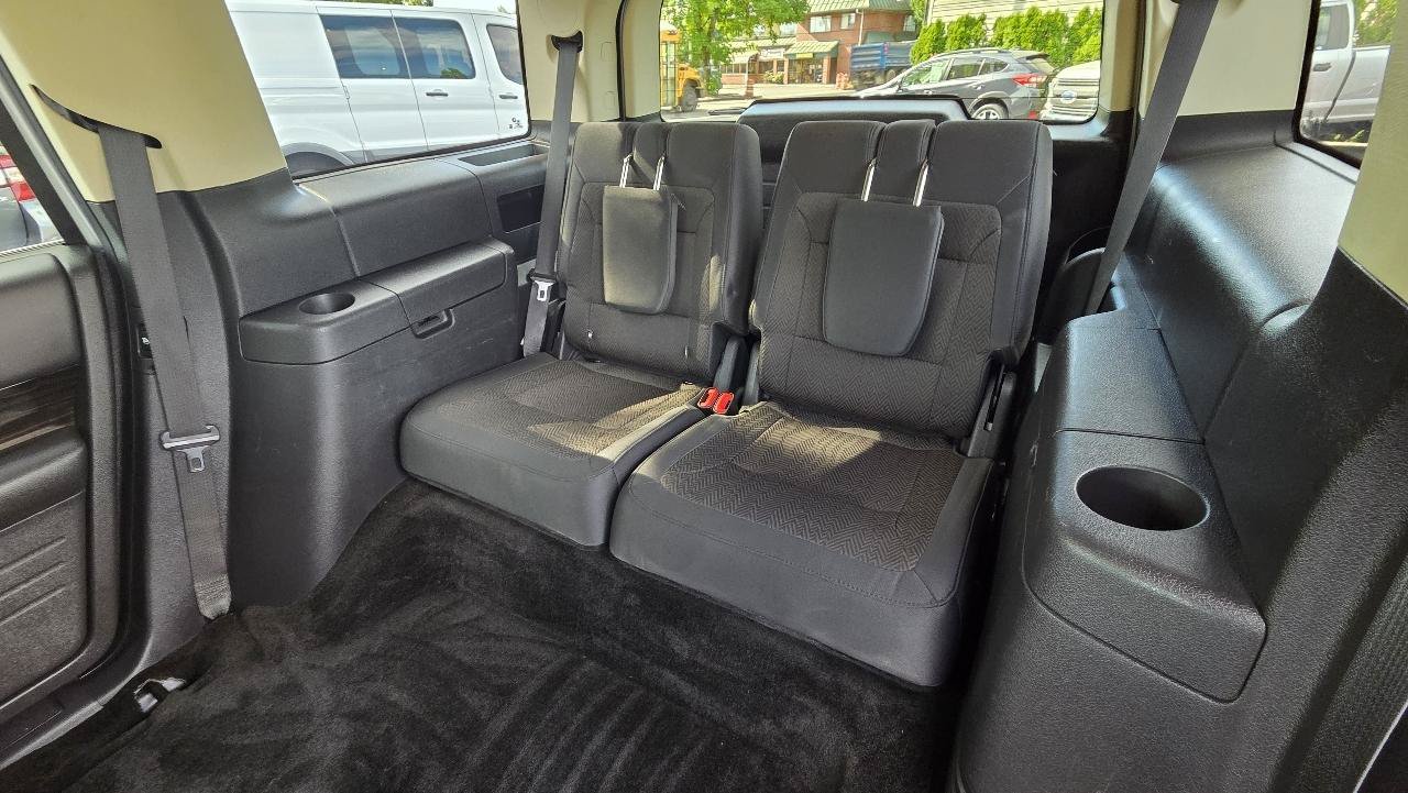 Used 2018 Ford Flex SEL AWD/4WD image 18