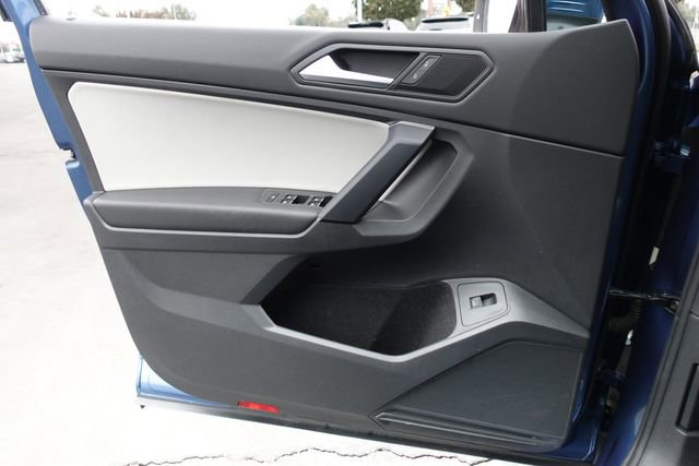 Used 2019 Volkswagen Tiguan SEL R-Line image 23