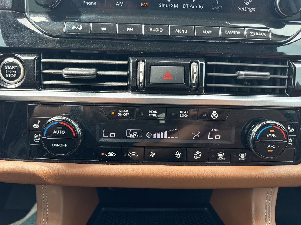 Used 2023 Nissan Pathfinder Platinum w/ Black Appearance Package AWD/4WD image 21