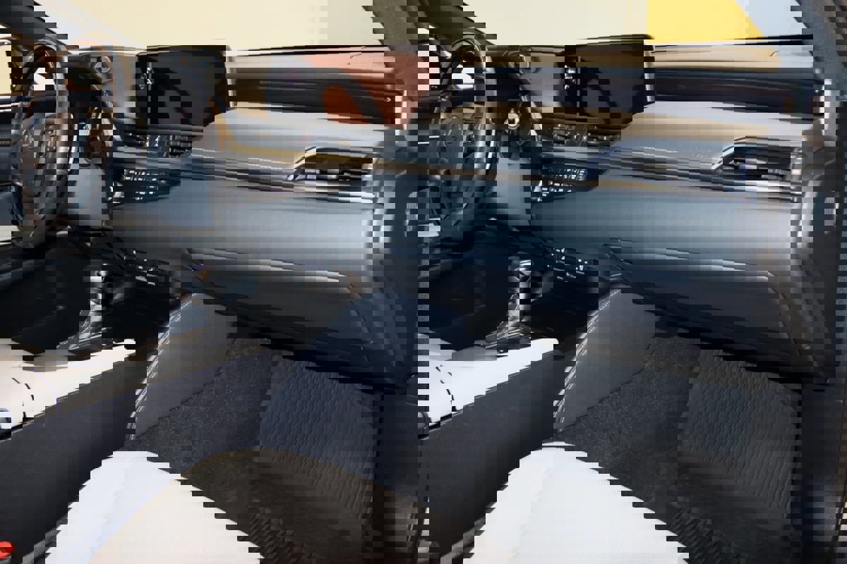 Used 2021 Lexus ES 250 w/ Premium Package image 57