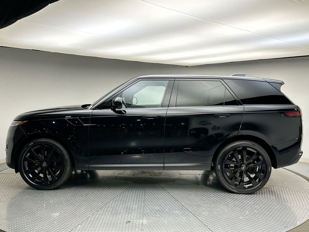 New 2025 Land Rover Range Rover Sport SE image 2