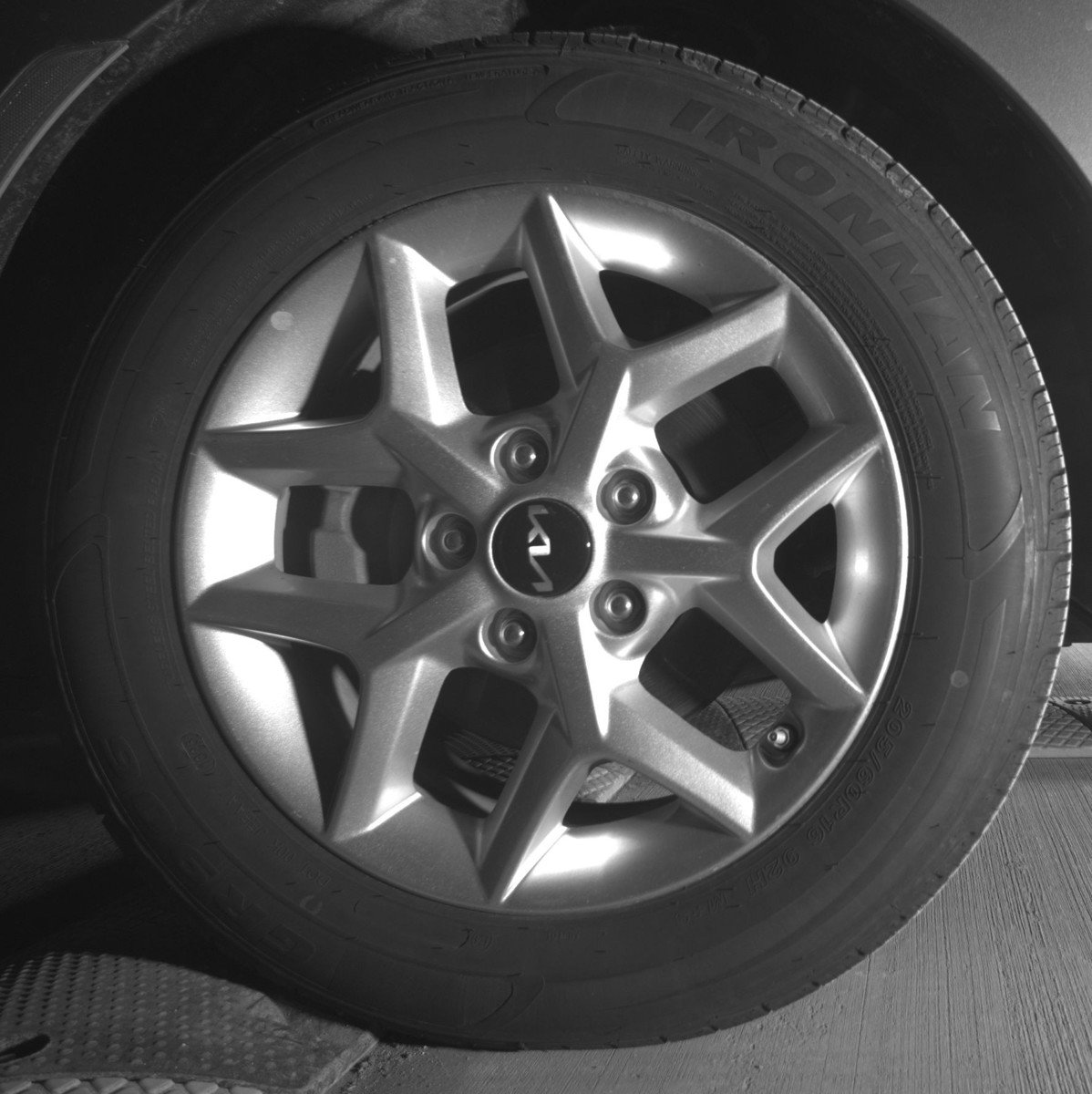 Used 2025 Kia Soul LX w/ LX Technology Package FWD image 14