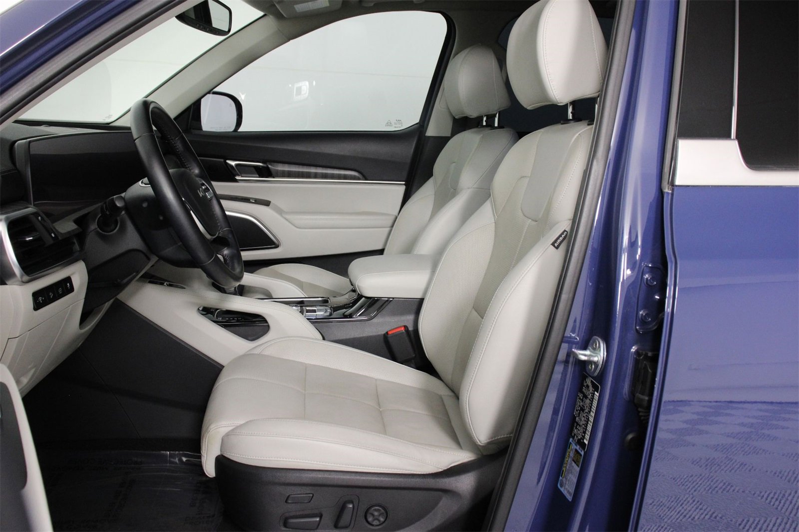 Used 2023 Kia Telluride SX image 30