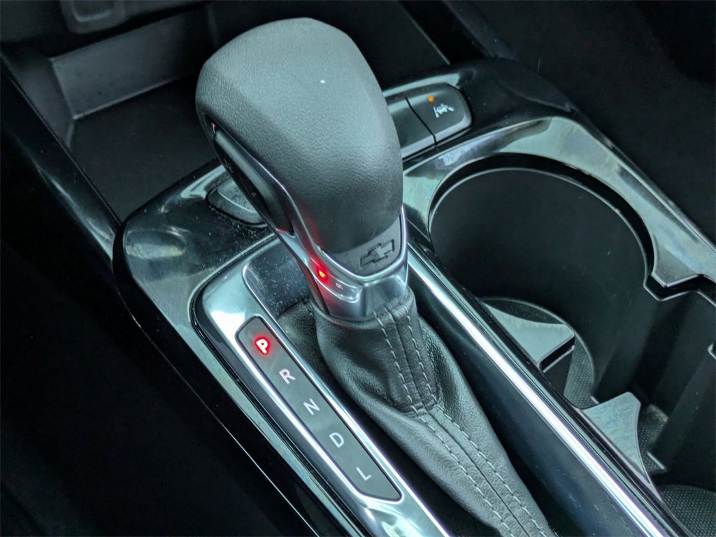 Used 2025 Chevrolet Trax LT w/ LT Convenience Package image 22