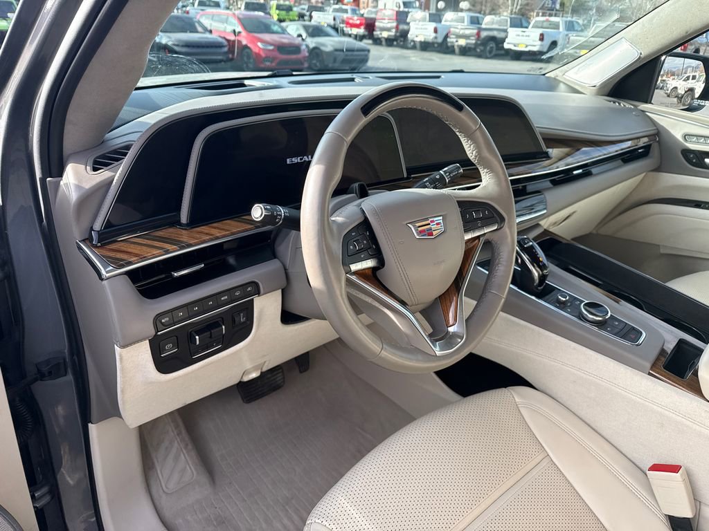 Used 2022 Cadillac Escalade Sport Platinum w/ Heavy-Duty Trailer Package image 7