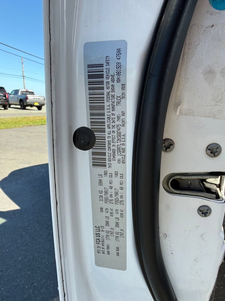 Used 2019 RAM 1500 Classic SLT AWD/4WD image 18