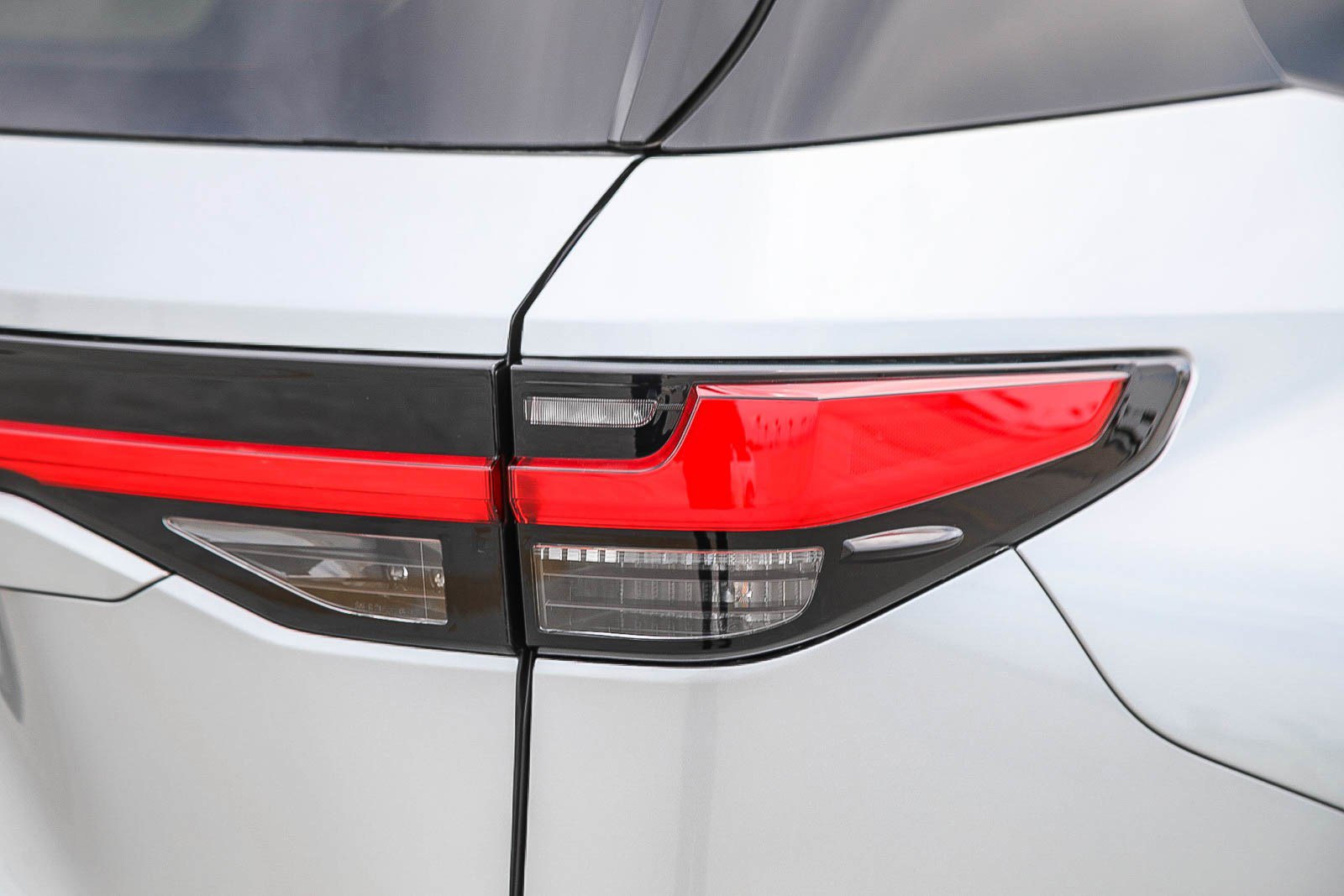 New 2026 Lexus TX 500h AWD image 9