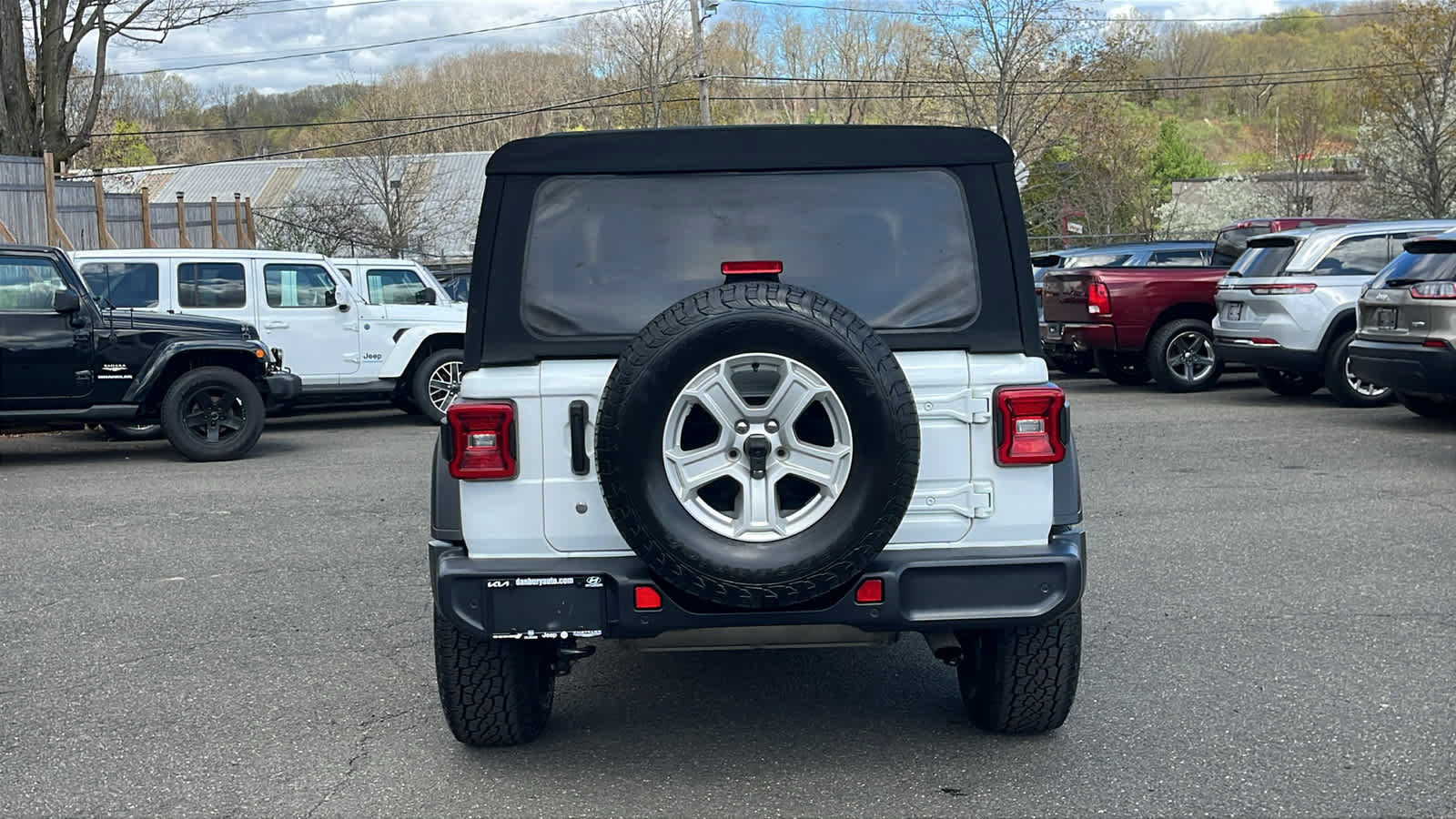 Used 2018 Jeep Wrangler Sport AWD/4WD image 5