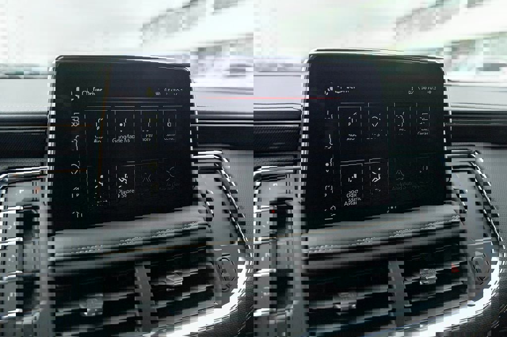 Used 2024 GMC Yukon AT4 w/ AT4 Premium Package image 31