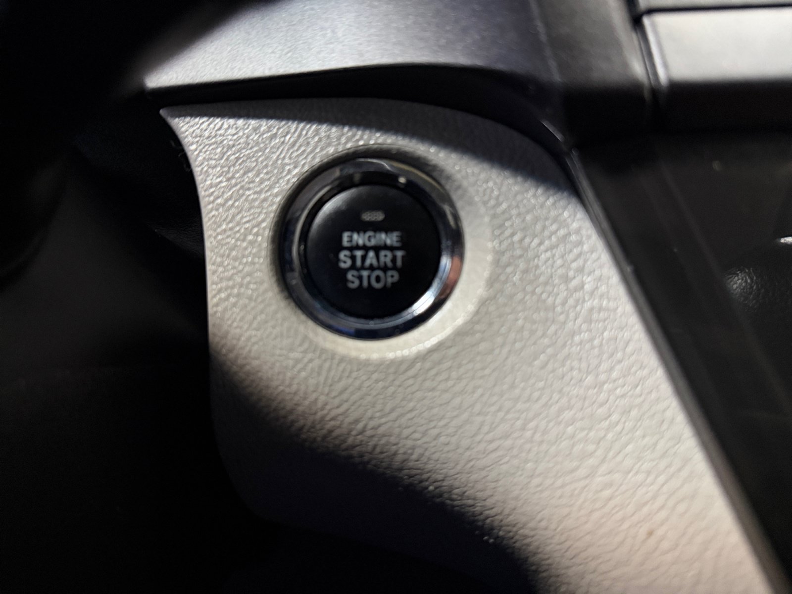 Used 2016 Toyota Sienna XLE FWD image 25