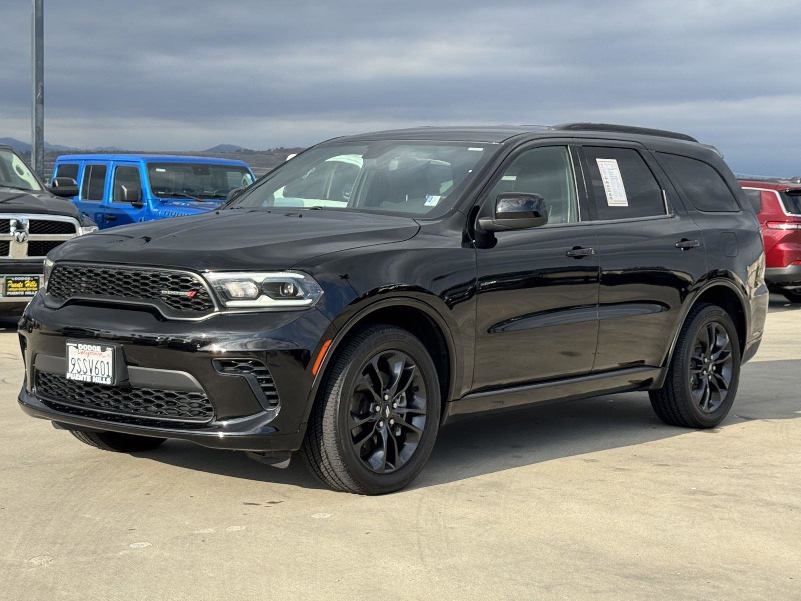Certified 2025 Dodge Durango GT w/ Blacktop Package image 3