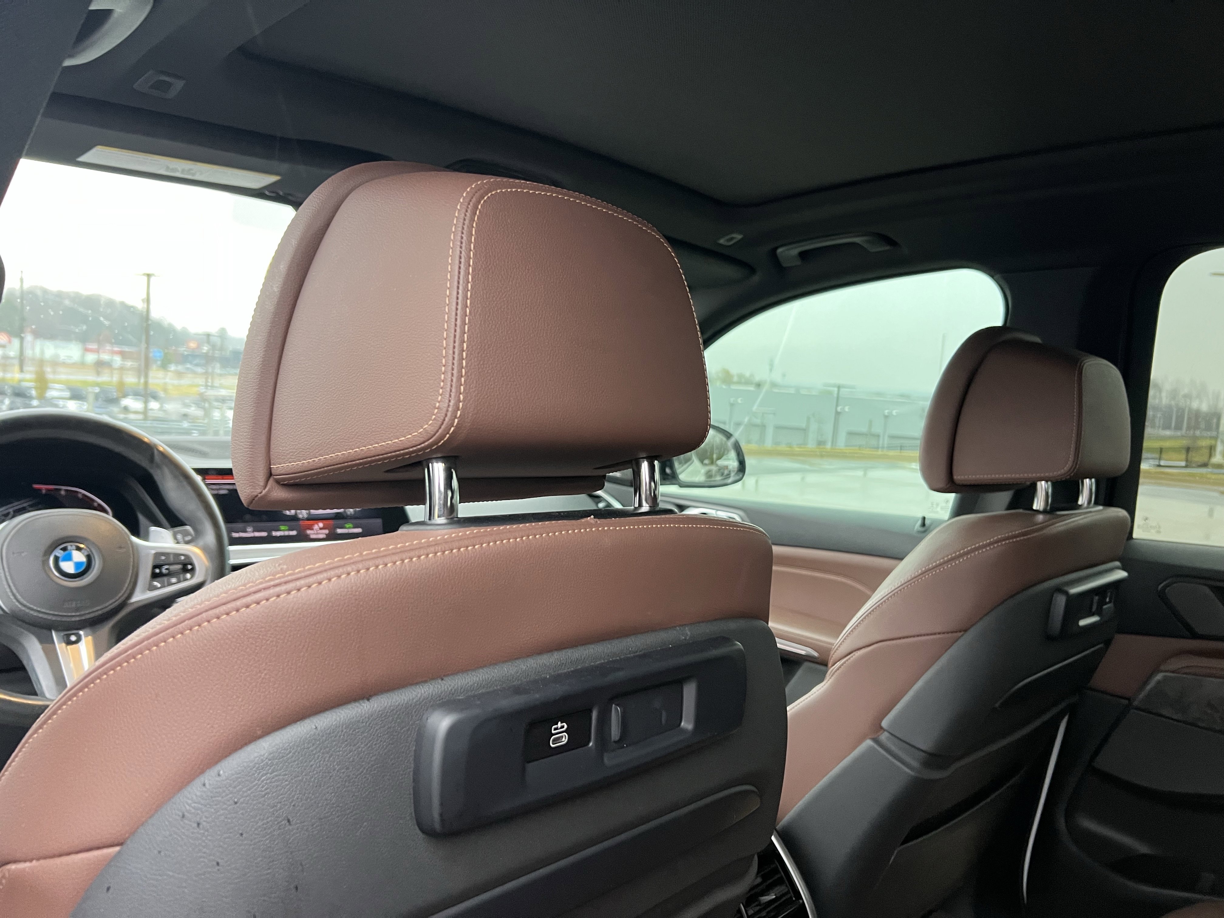 Used 2019 BMW X5 xDrive40i w/ M Sport Package image 29