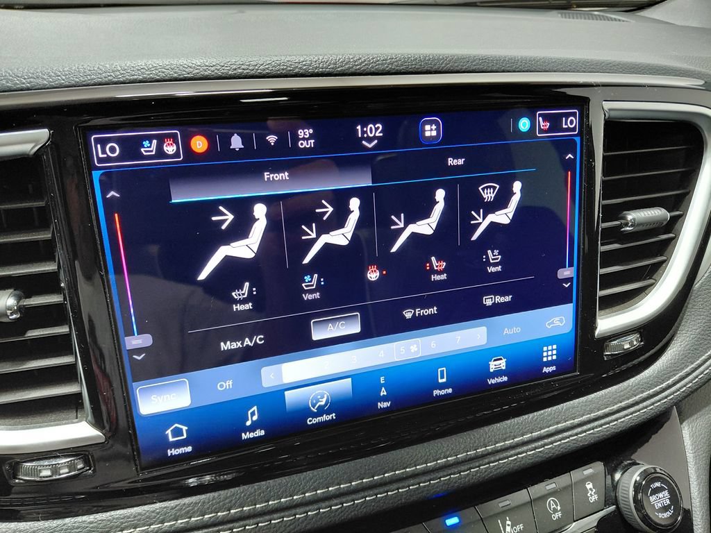 Used 2025 Chrysler Pacifica Limited w/ Uconnect Theater Family Group AWD/4WD image 46