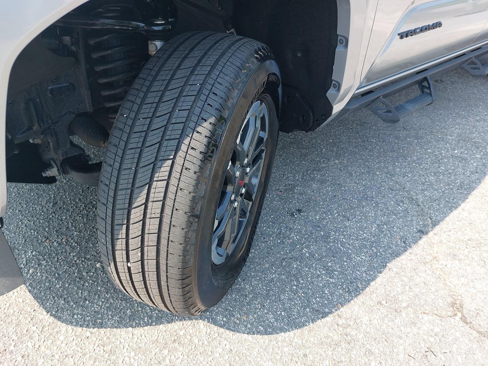 Used 2025 Toyota Tacoma TRD Sport AWD/4WD image 34